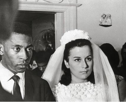 Marcia Aoki husband Pele with his first wife Rosemeri Dos Reis Cholbi on their big day in 1966